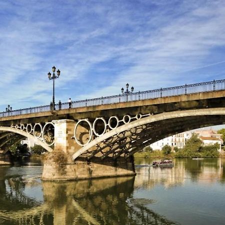 180 Home Un Sueno En El Corazon De Triana Voluntad Sevilla Bagian luar foto